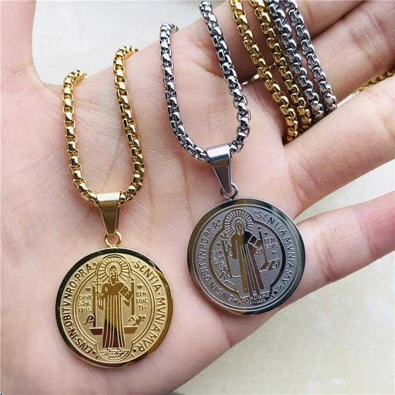 Collar Dije San Benito — Protección Espiritual en Acero Inoxidable